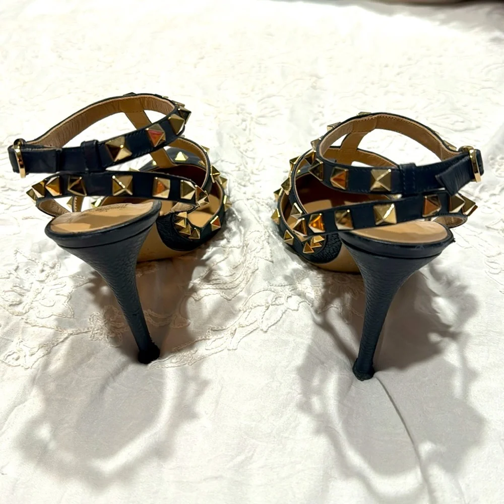 Trade** - Picture 3 of 7